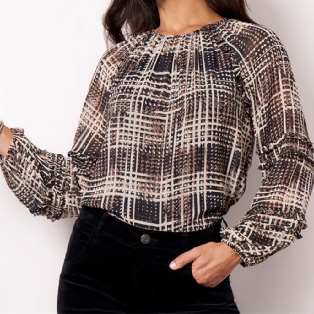 NWOT EVEREVE Miley Plaid Chiffon
Blouse Size XS Retail $88.00